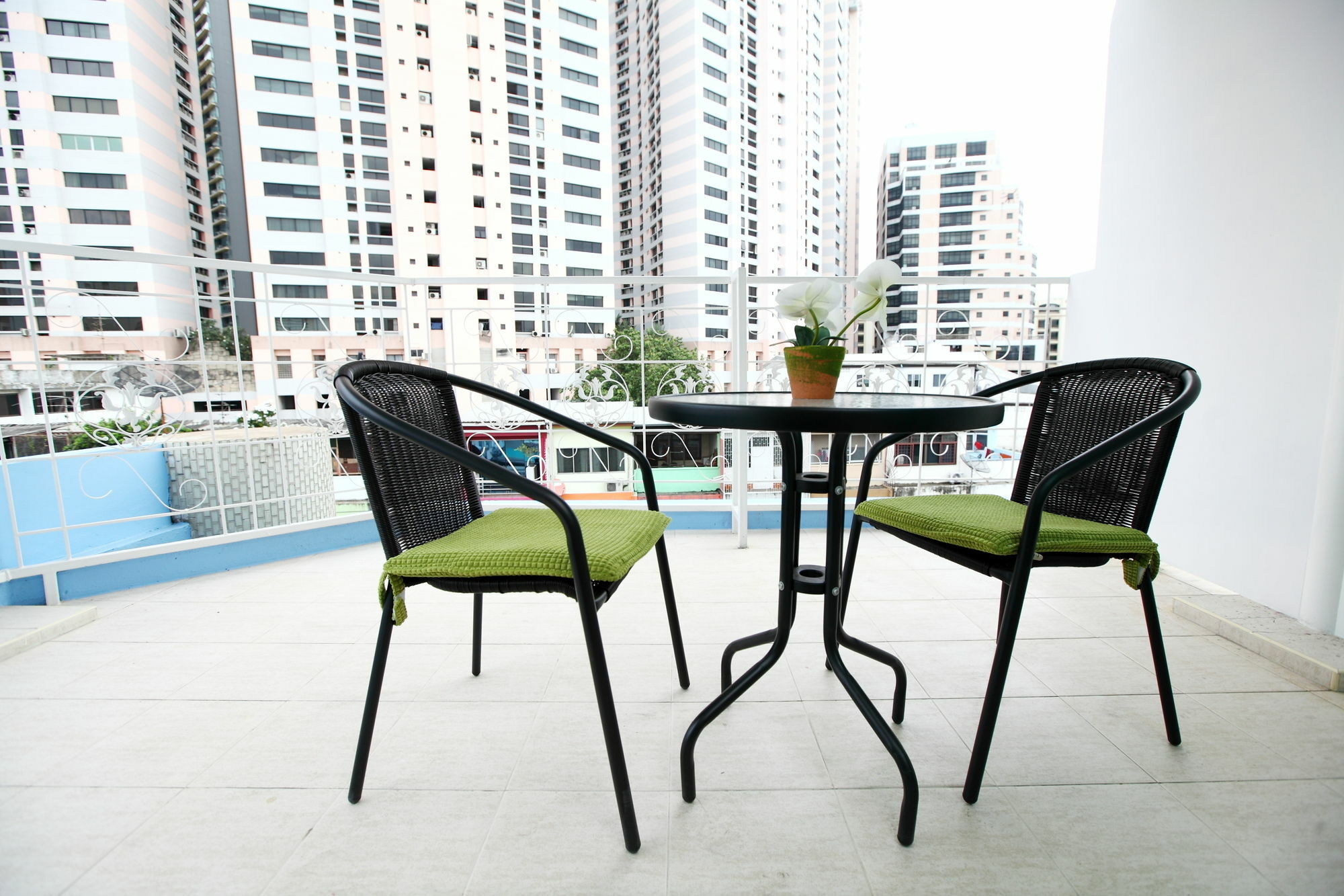Icheck Inn Sukhumvit 22 Bangkok Exterior photo