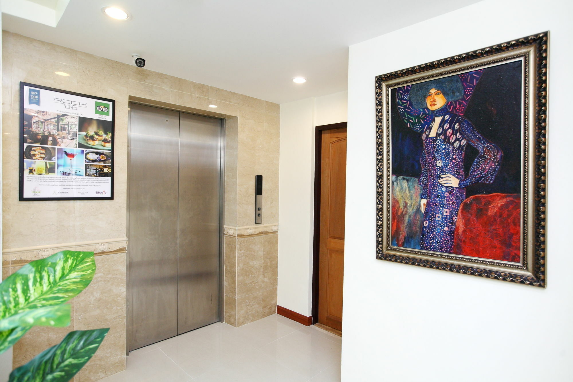 Icheck Inn Sukhumvit 22 Bangkok Exterior photo