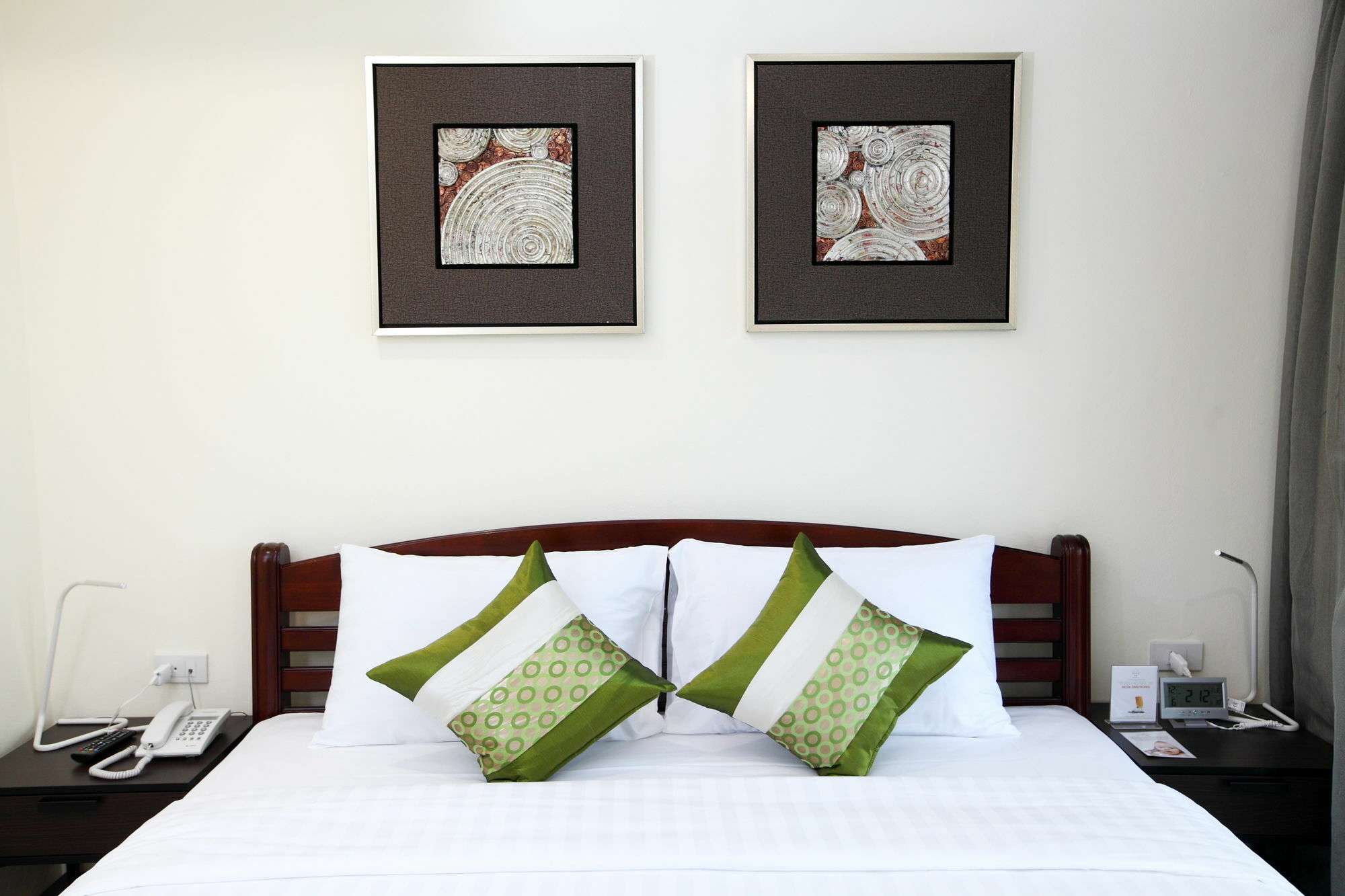 Icheck Inn Sukhumvit 22 Bangkok Exterior photo